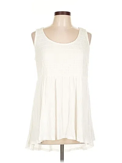 Pre-owned Torrid Sleeveless Blouse In White