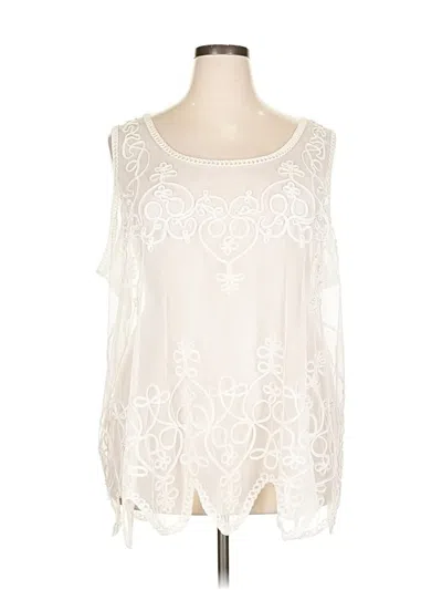 Pre-owned Torrid Sleeveless Blouse In White