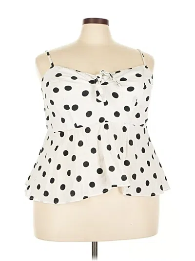 Pre-owned Torrid Sleeveless Blouse In White