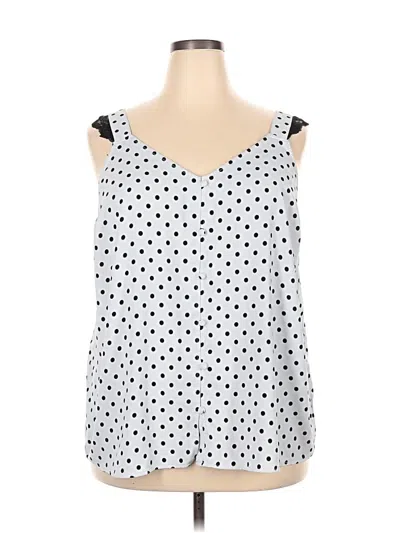 Pre-owned Torrid Sleeveless Blouse In White