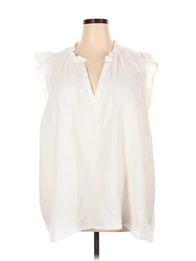 Pre-owned Torrid Sleeveless Blouse In White