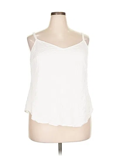 Pre-owned Torrid Sleeveless Blouse In White