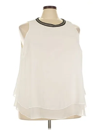 Pre-owned Torrid Sleeveless Blouse In White