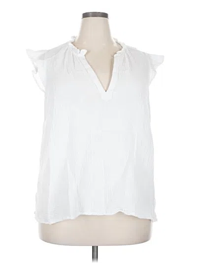 Pre-owned Torrid Sleeveless Blouse In White