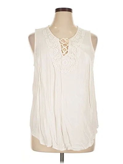 Pre-owned Torrid Sleeveless Blouse In White