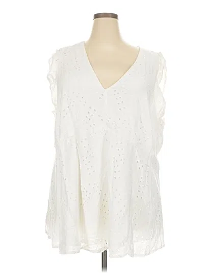 Pre-owned Torrid Sleeveless Blouse In White