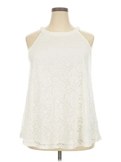 Pre-owned Torrid Sleeveless Blouse In White