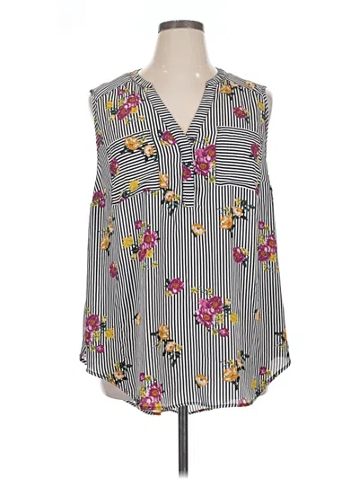 Pre-owned Torrid Sleeveless Blouse In White