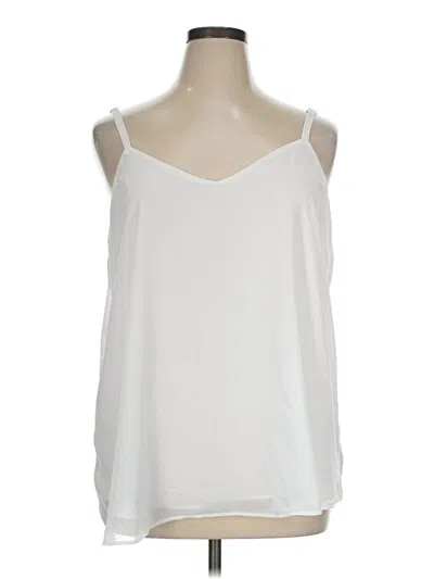 Pre-owned Torrid Sleeveless Blouse In White