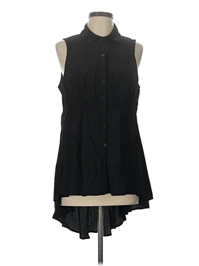 Pre-owned Torrid Sleeveless Button Down Shirt In Black