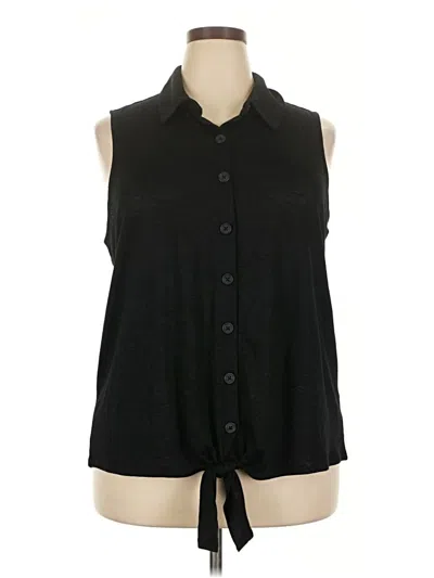Pre-owned Torrid Sleeveless Button Down Shirt In Black
