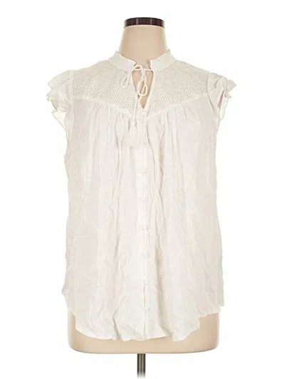 Pre-owned Torrid Sleeveless Button Down Shirt In Ivory