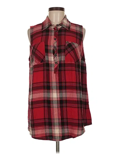 Pre-owned Torrid Sleeveless Button Down Shirt In Red