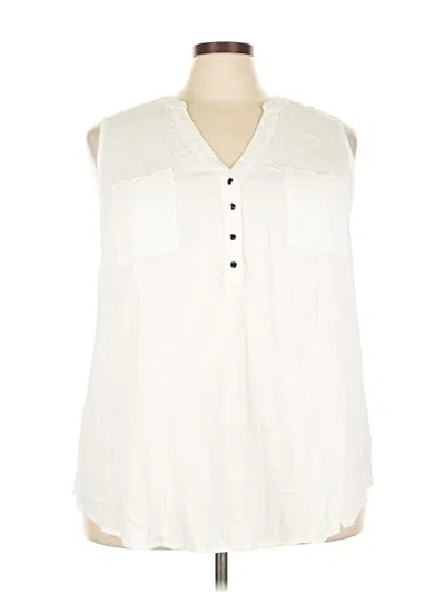 Pre-owned Torrid Sleeveless Button Down Shirt In White
