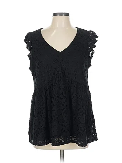 Pre-owned Torrid Sleeveless T-shirt In Black