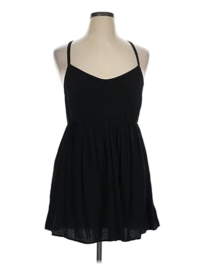 Pre-owned Torrid Sleeveless Top Black Halter Neckline Tops