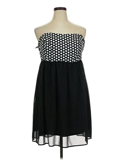 Pre-owned Torrid Sleeveless Top Black Strapless Neckline Tops