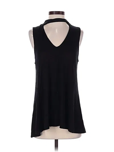 Pre-owned Torrid Sleeveless T-shirt In Black