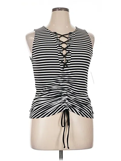 Pre-owned Torrid Sleeveless T-shirt In Black
