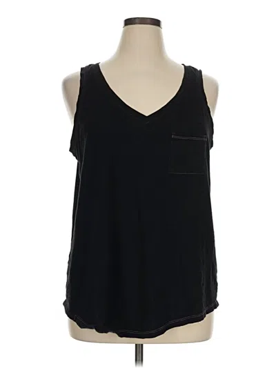 Pre-owned Torrid Sleeveless T-shirt In Black