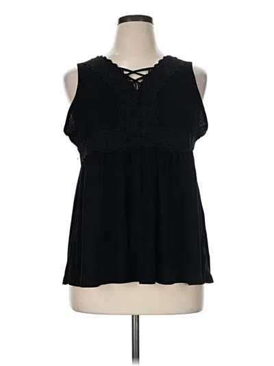 Pre-owned Torrid Sleeveless T-shirt In Black