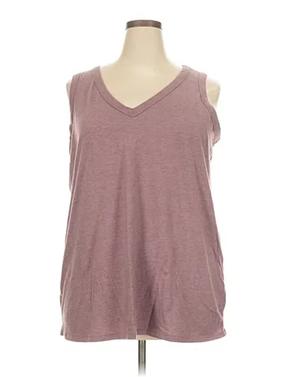 Pre-owned Torrid Sleeveless T-shirt In Burgundy