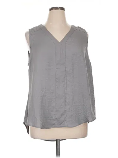 Pre-owned Torrid Sleeveless T-shirt In Gray