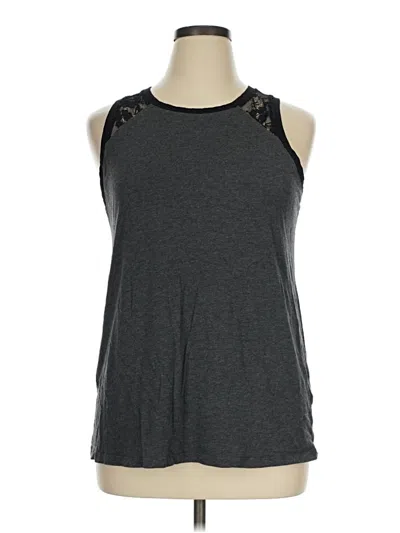 Pre-owned Torrid Sleeveless T-shirt In Gray