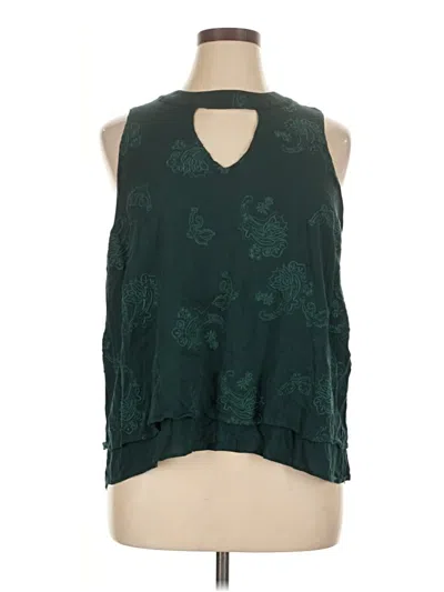 Pre-owned Torrid Sleeveless T-shirt In Green