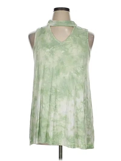 Pre-owned Torrid Sleeveless T-shirt In Green