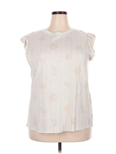 Pre-owned Torrid Sleeveless T-shirt In Ivory