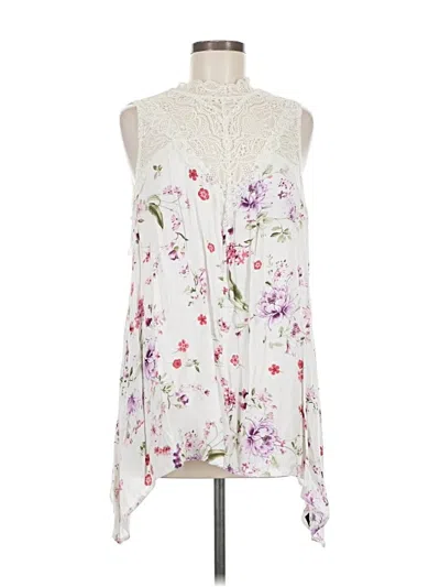 Pre-owned Torrid Sleeveless T-shirt In White