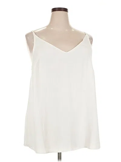 Pre-owned Torrid Sleeveless T-shirt In White