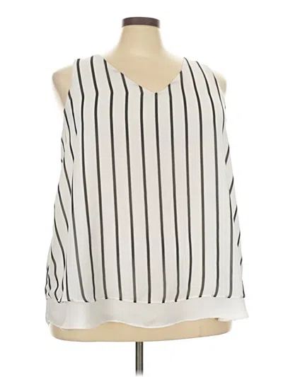Pre-owned Torrid Sleeveless T-shirt In White