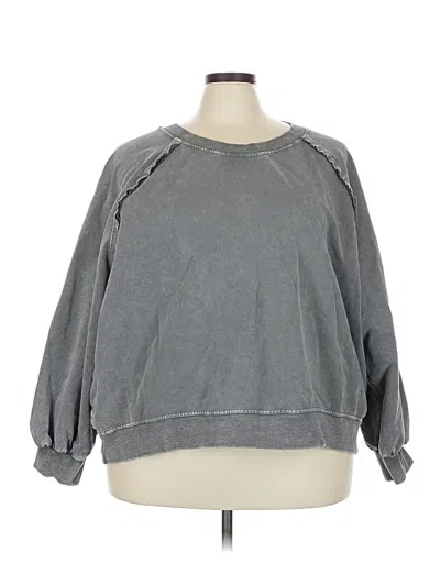 Pre-owned Torrid Sweatshirt In Gray
