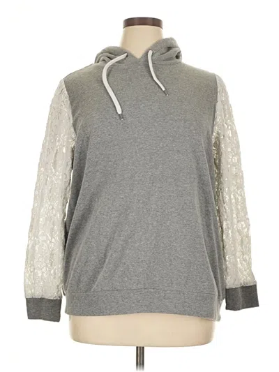 Pre-owned Torrid Sweatshirt In Gray