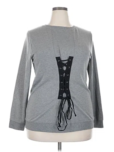 Pre-owned Torrid Sweatshirt In Gray