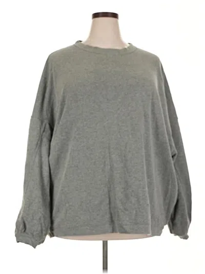 Pre-owned Torrid Sweatshirt In Gray