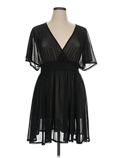 Pre-owned Torrid Swimsuit Cover Up In Black