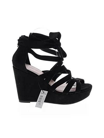 Pre-owned Torrid Wedges In Black