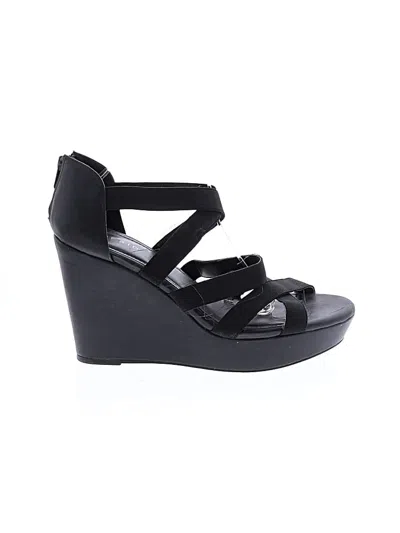 Pre-owned Torrid Wedges In Black