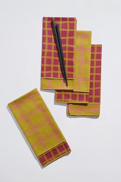 TORTUGA FORMA DOUBLE SIDED DINNER NAPKIN SET IN MAROON AT URBAN OUTFITTERS
