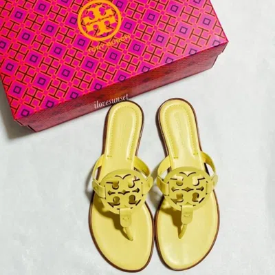 Pre-owned Tory Burch {} - Size 8.5 - Welt Calf Leather Flat Miller Sandals - Banana In Yellow