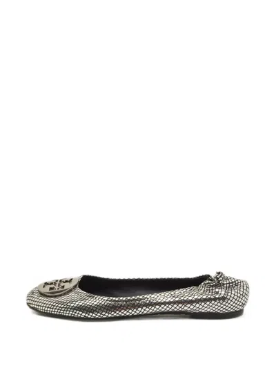 Pre-owned Tory Burch 2000s Reva Logo-medallion Ballet Flats In Silver