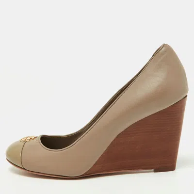 Pre-owned Tory Burch Beige Patent And Leather Wedge Pumps Size 39.5
