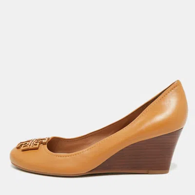 Pre-owned Tory Burch Benton Size 37.5 Tan Leather Wedge Pumps In Brown
