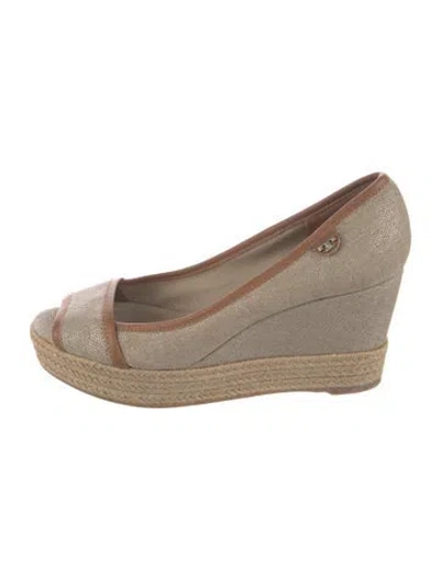 Pre-owned Tory Burch Canvas Colorblock Pattern Pumps In Neutral