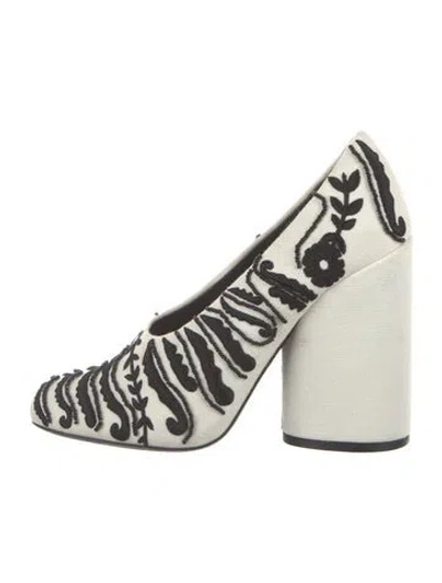 Pre-owned Tory Burch Canvas Floral Print Pumps In White