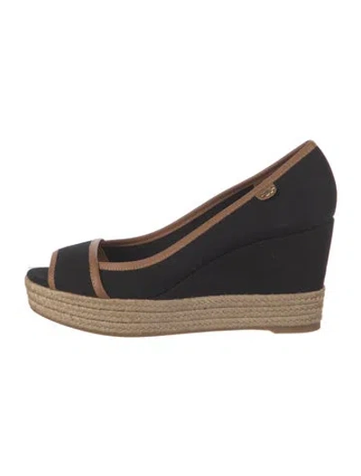 Pre-owned Tory Burch Canvas Pumps In Black