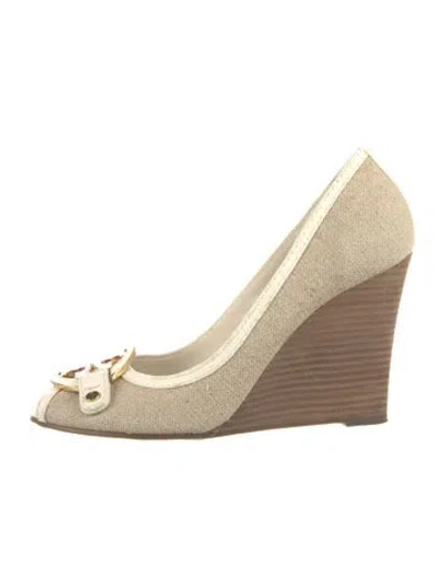 Pre-owned Tory Burch Canvas Pumps In Neutral